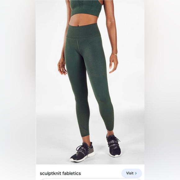 Sculptknit Fabletics 2 piece set - Picture 1 of 6